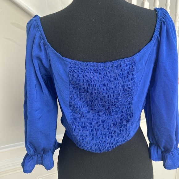 SHE SKY - BLUE CINCH FRONT CROP SHIRT - SIZE M - Picture 3 of 4